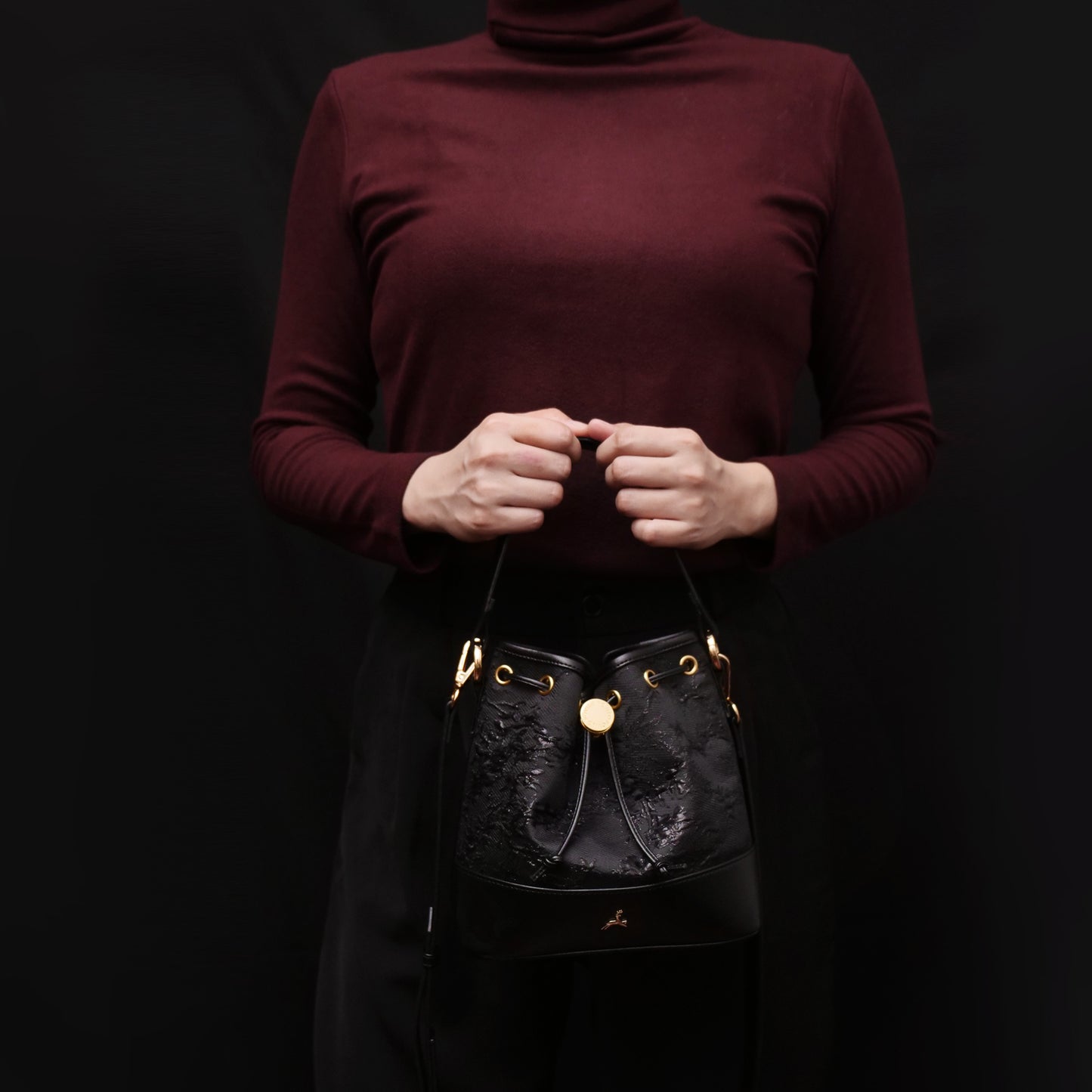 MIMPI SMALL BUCKET BAG