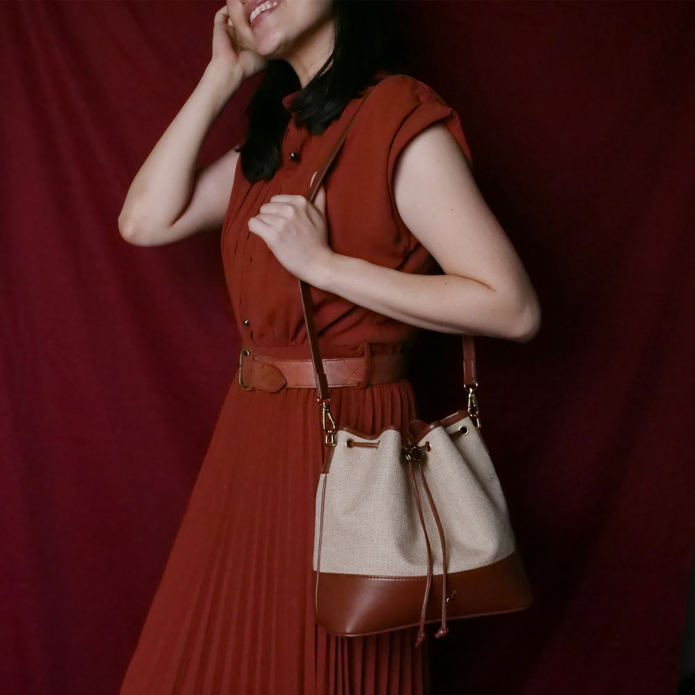 PUSPA BUCKET BAG BEIGE