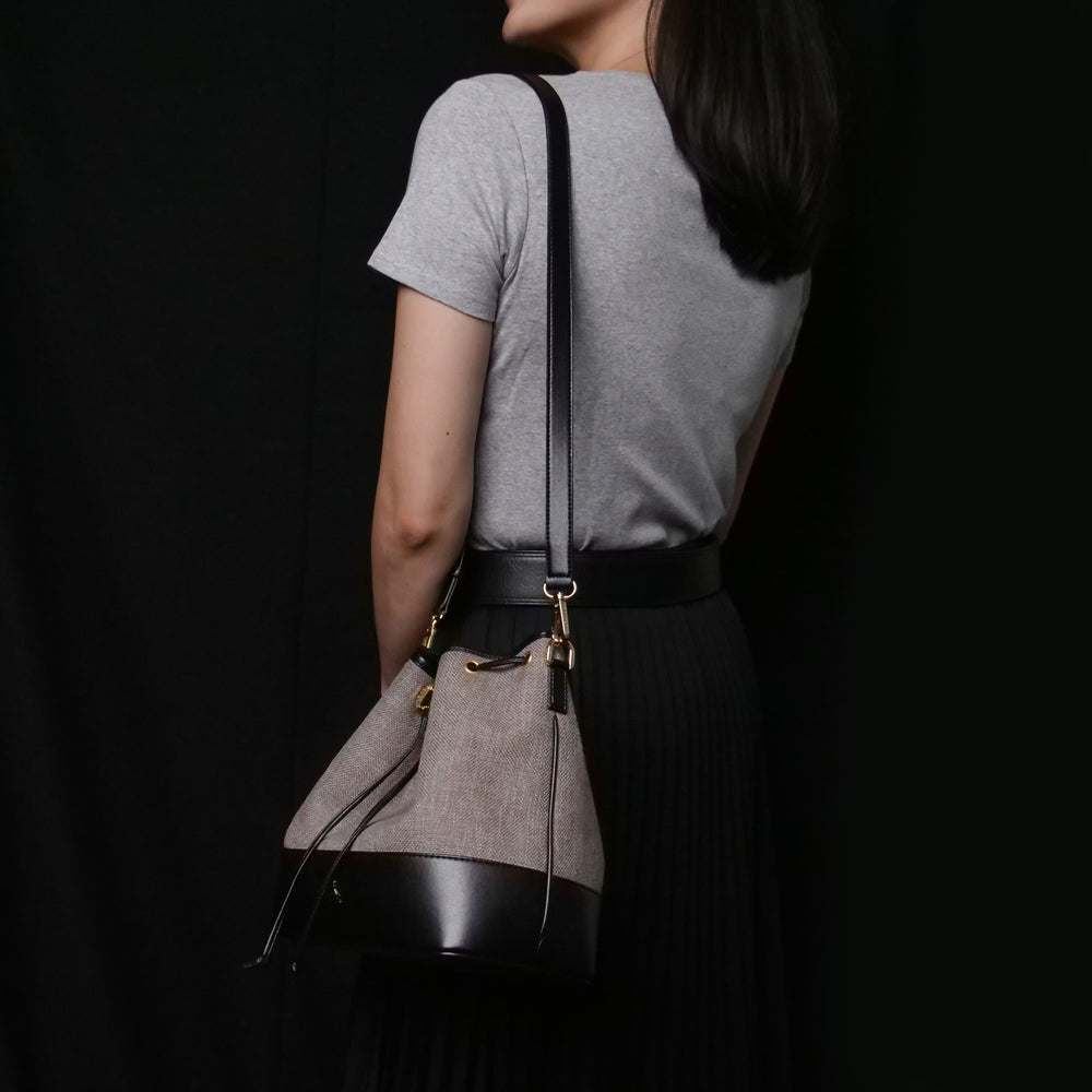 PUSPA BUCKET BAG GREY