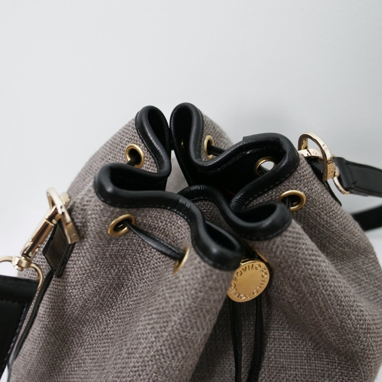 PUSPA BUCKET BAG GREY