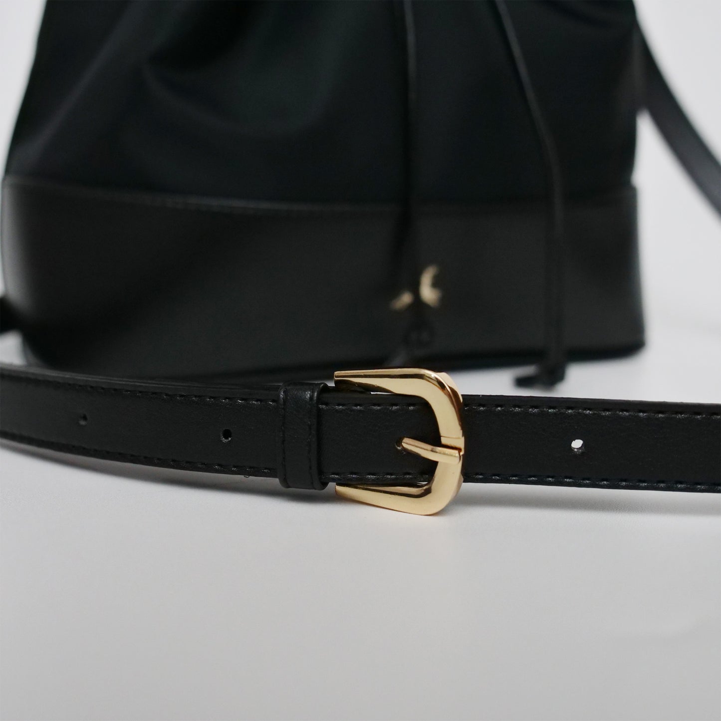 PUSPA BUCKET NYLON BLACK