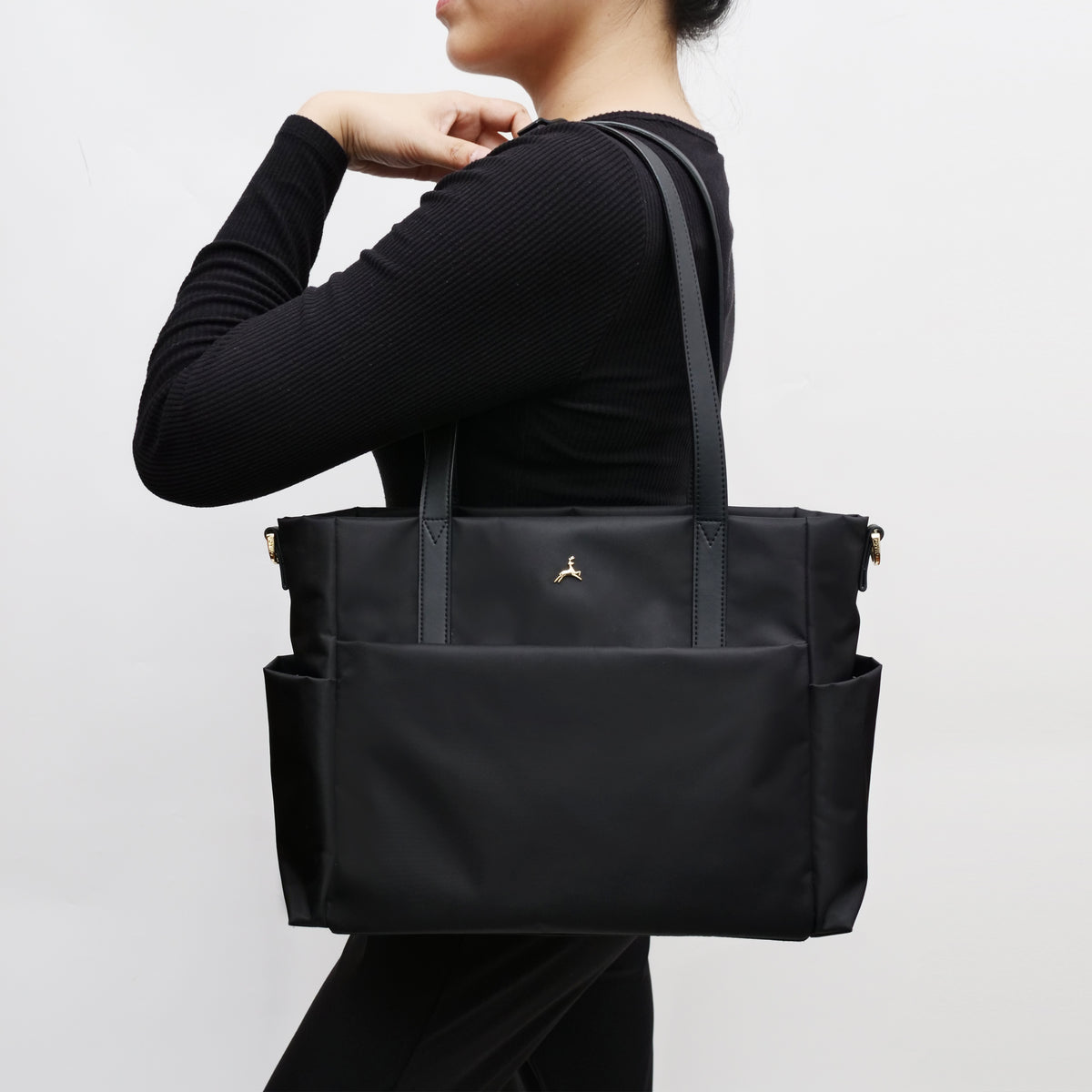 AKAR NYLON TOTE BLACK