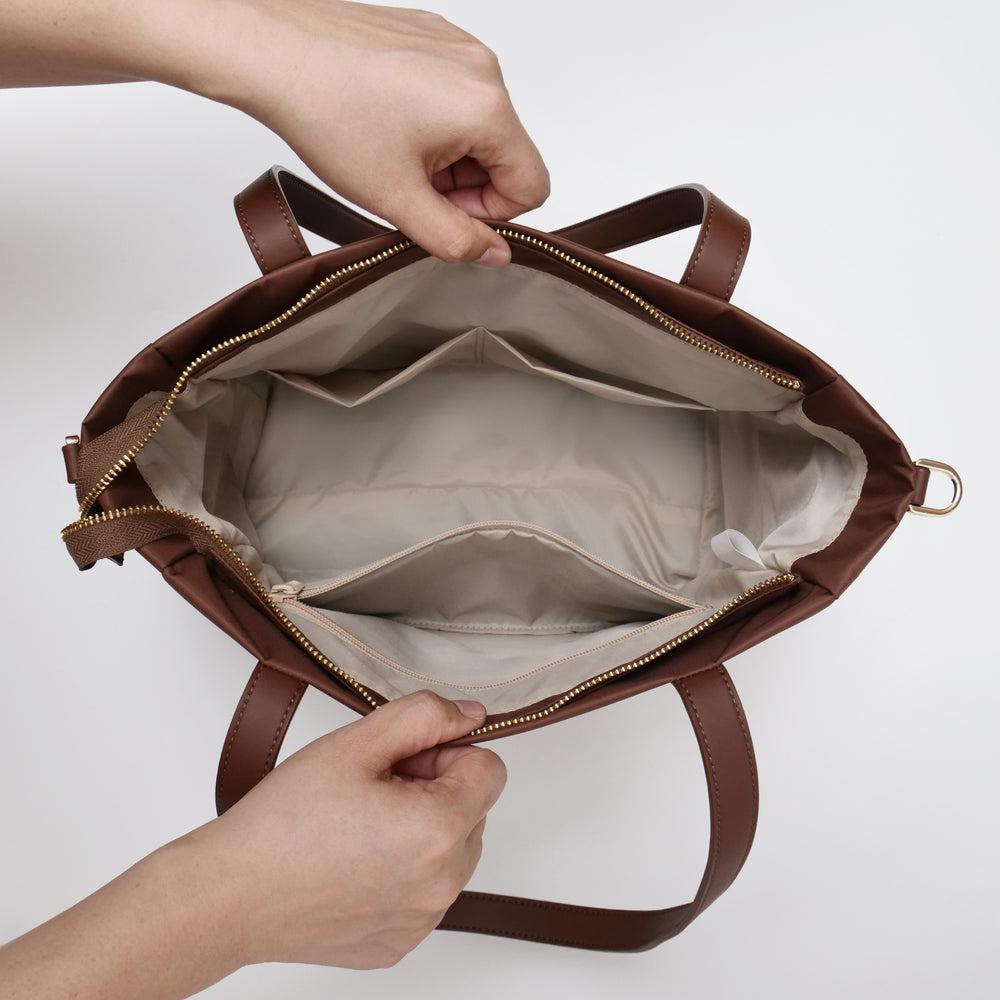AKAR NYLON TOTE BROWN