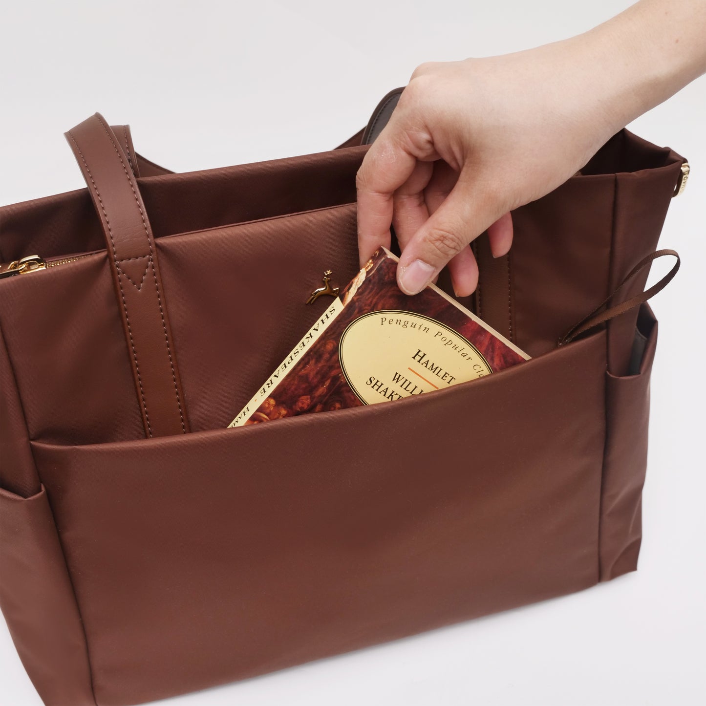 AKAR NYLON TOTE BROWN