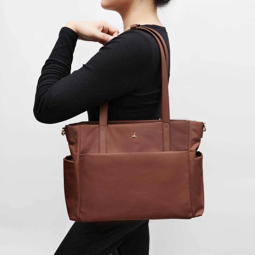AKAR NYLON TOTE BROWN
