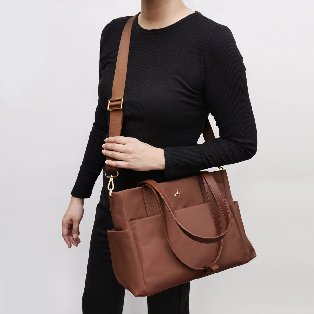 AKAR NYLON TOTE BROWN