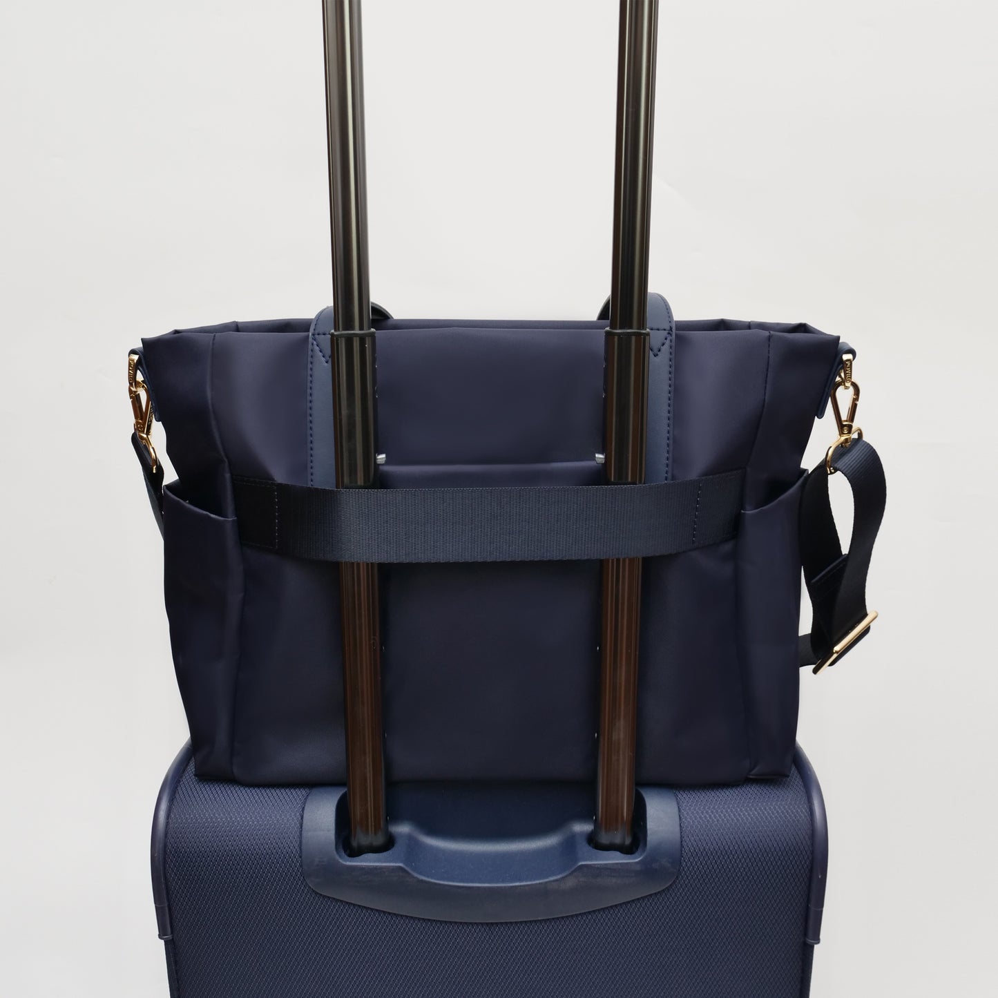 AKAR NYLON TOTE NAVY