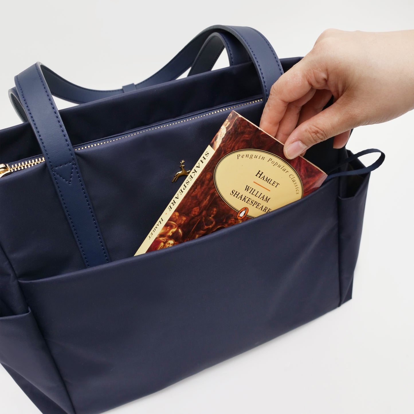 AKAR NYLON TOTE NAVY