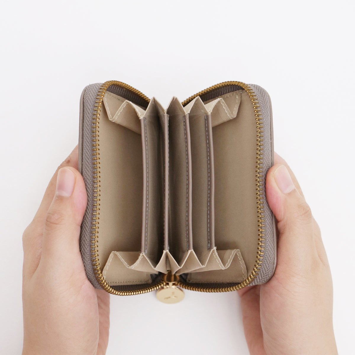 AKORDIA WALLET TAUPE