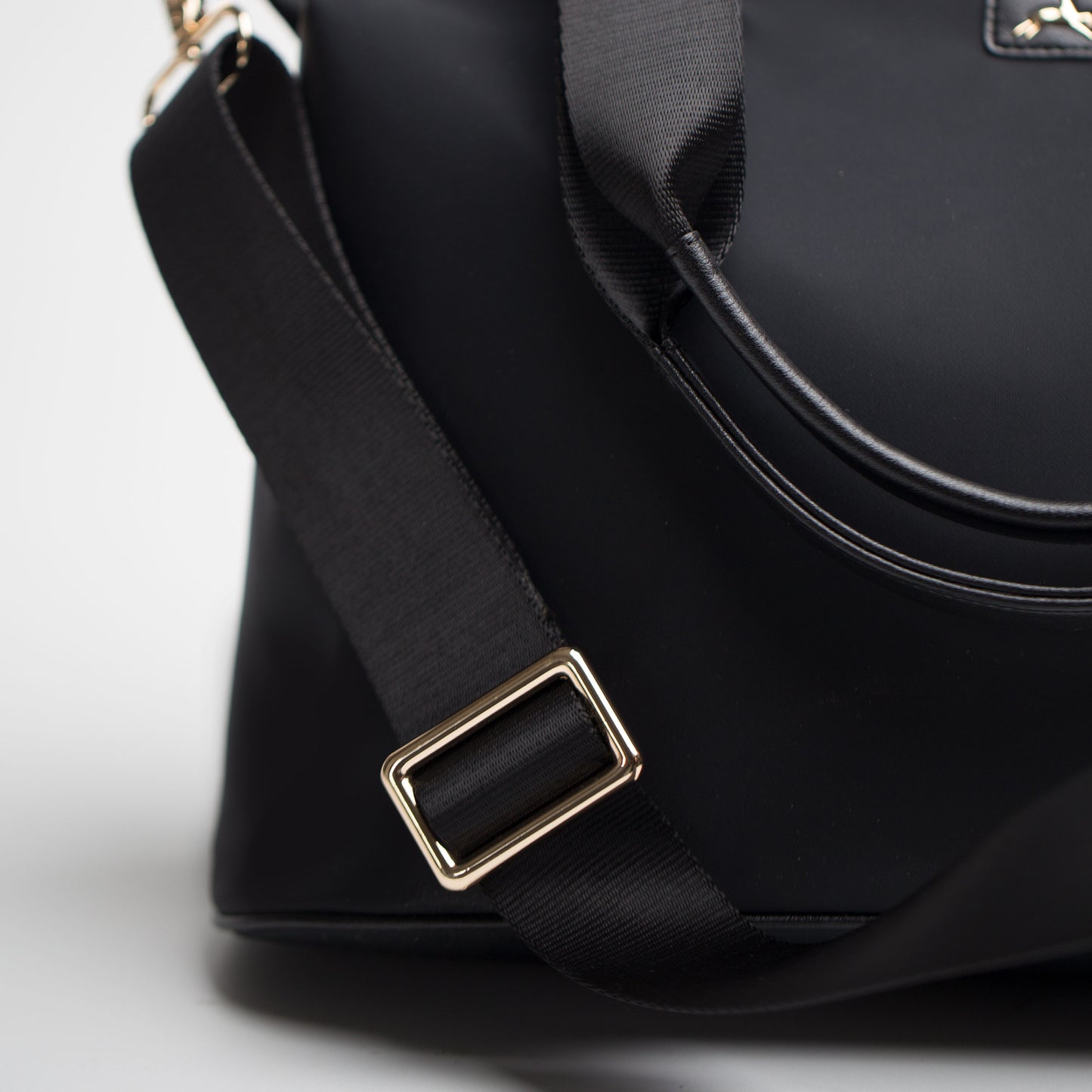 KLANA NYLON TOTE BLACK